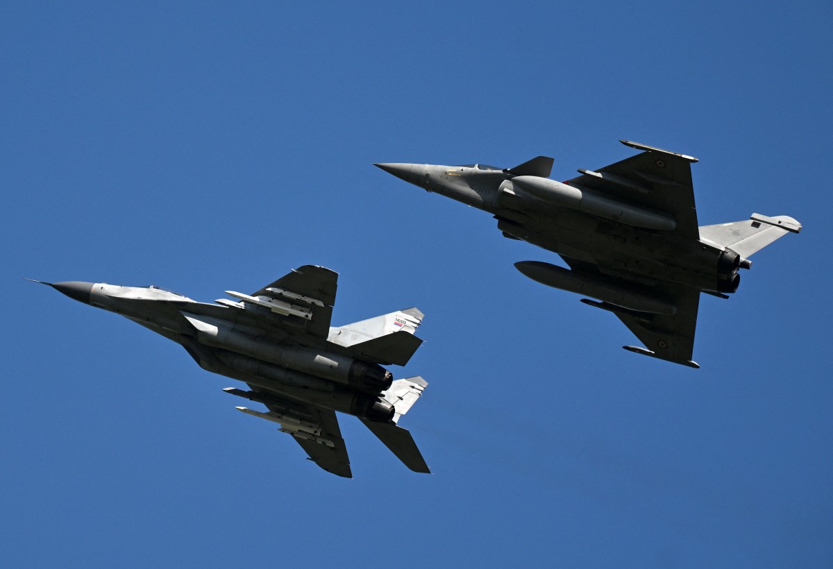 Intégration accrue des technologies militaires avancées par les nations mondiales