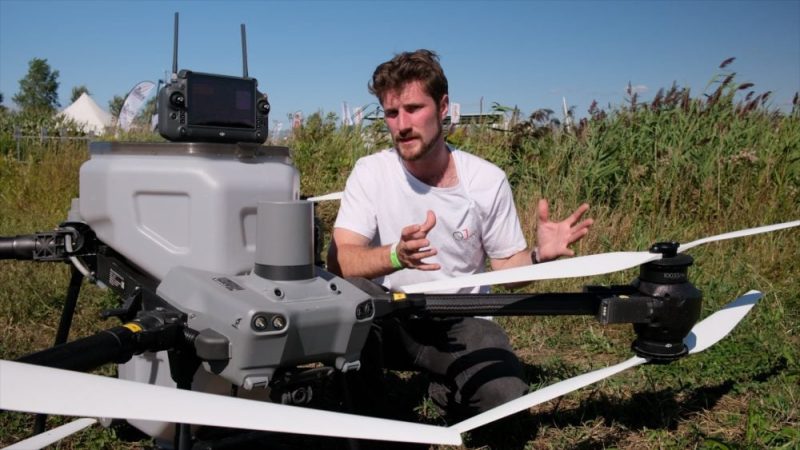 L&rsquo;Utilisation des Drones pour la Pulvérisation de Pesticides et Fongicides au Canada