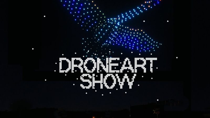 Le DroneArt Show illumine le Rose Bowl Stadium