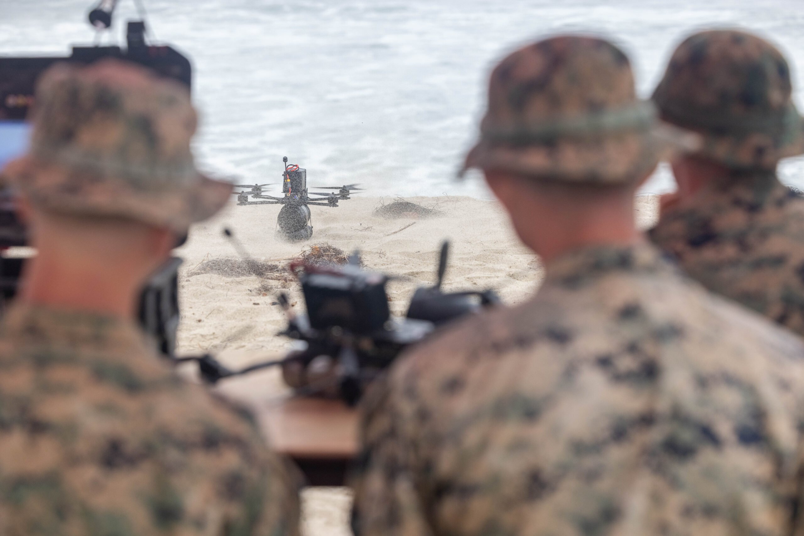 Les Marines américains testent de nouveaux drones de combat