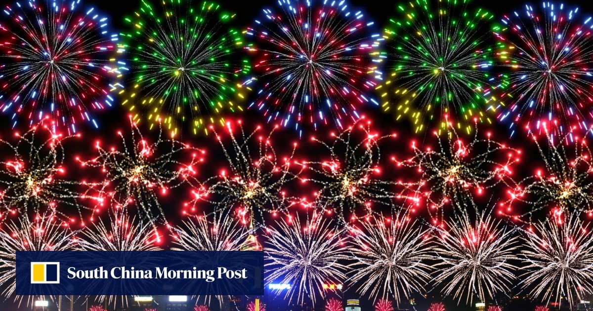 Les feux d&rsquo;artifice de la Fête nationale de Hong Kong célèbrent avec éclat Ne Zha et les Jeux nationaux