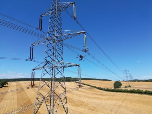 National Grid et sees.ai lancent un nouveau système d&rsquo;inspection par drones