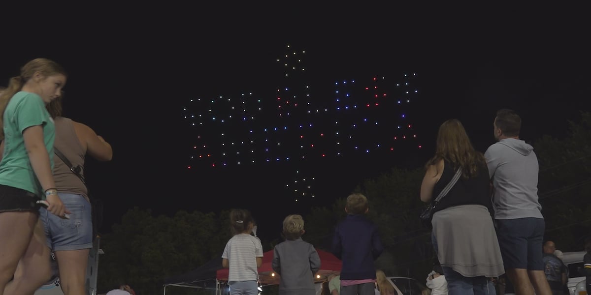 Premier spectacle de drones lumineux à Quad Cities