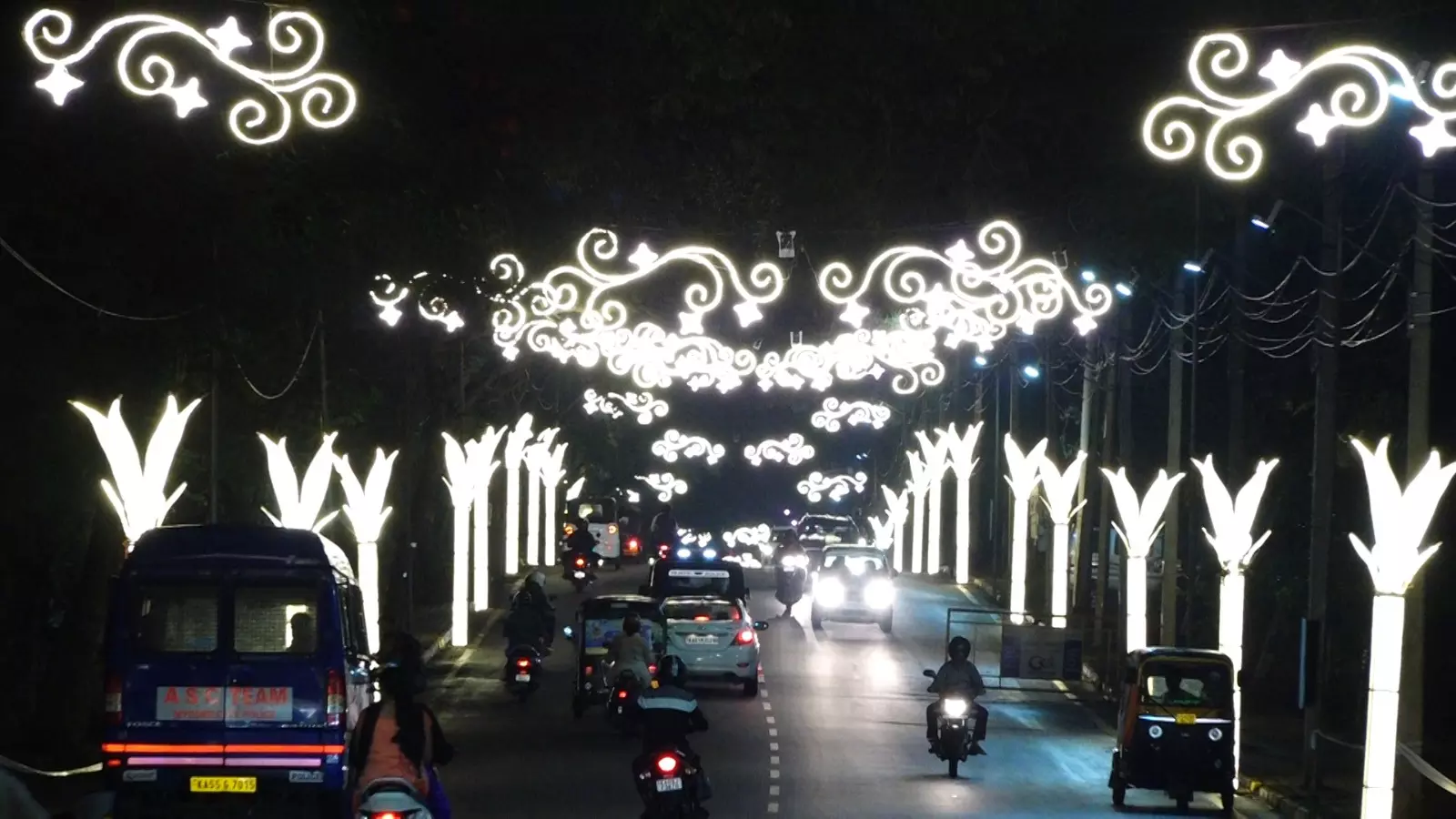 Spectacle de drones à Mysuru pour les festivités du Dasara