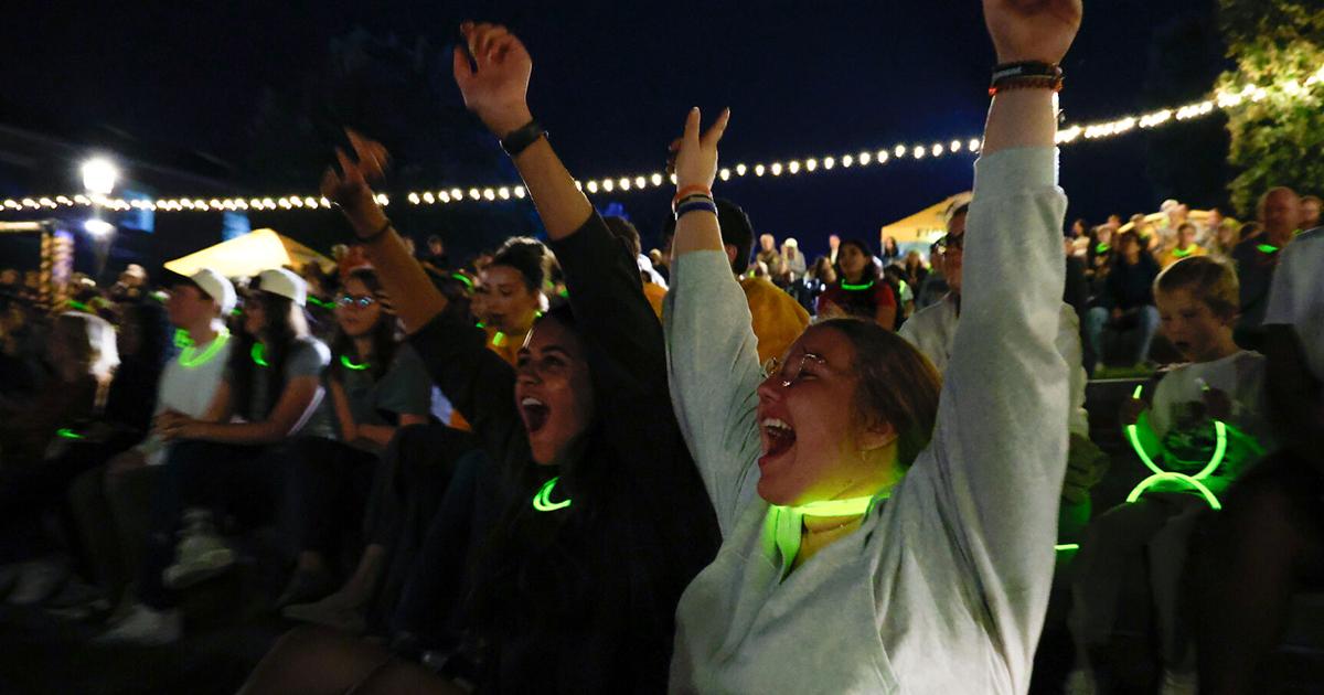 Spectacle innovant de drones pour la campagne de financement de l&rsquo;université