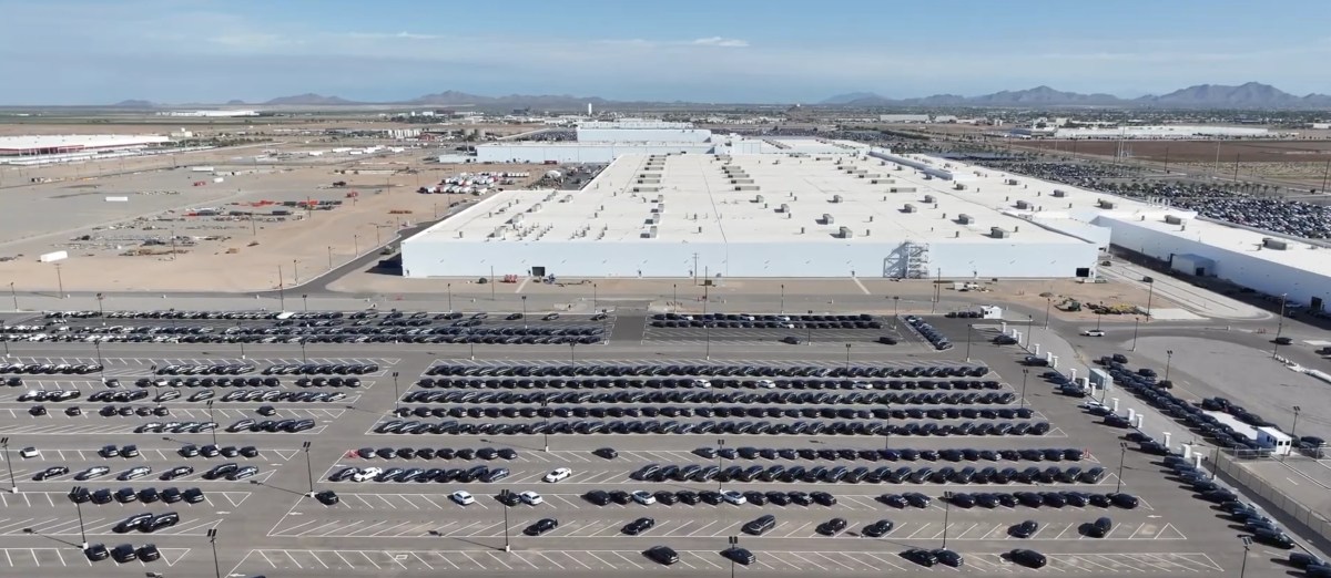 Survol par Drone des Nouvelles Installations de Lucid Motors