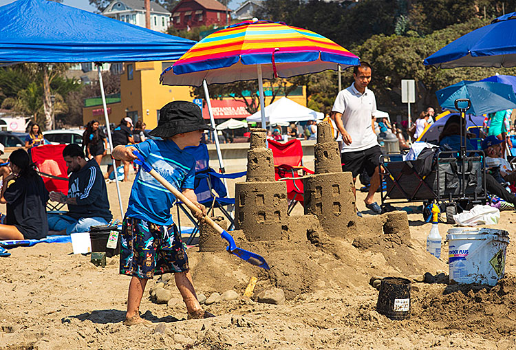 Un spectacle de drones illumine le Festival de la plage de Capitola