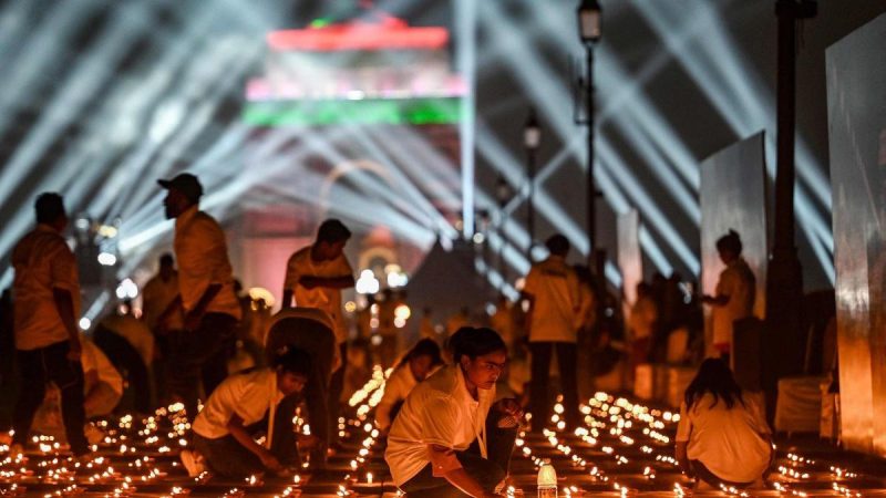 Delhi accueille Diwali avec une cérémonie spectaculaire et un show de drones