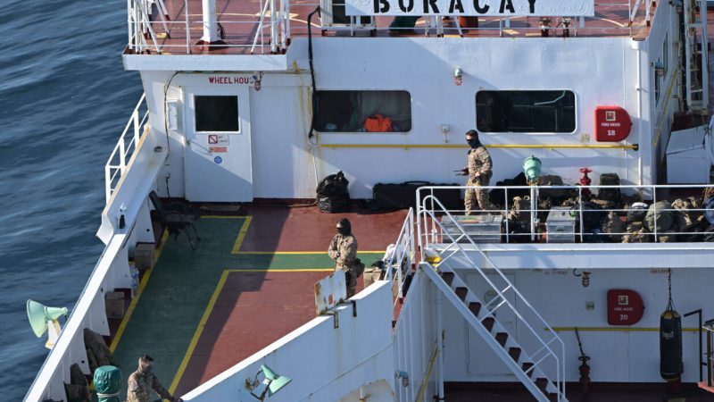 Interception du pétrolier russe par les autorités françaises