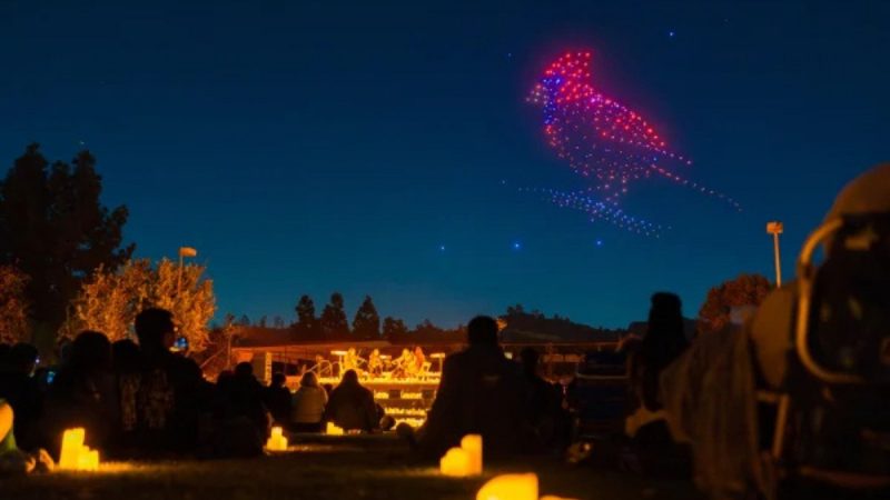 La magie des drones illumine les ciels du Colorado avec un spectacle artistique inoubliable