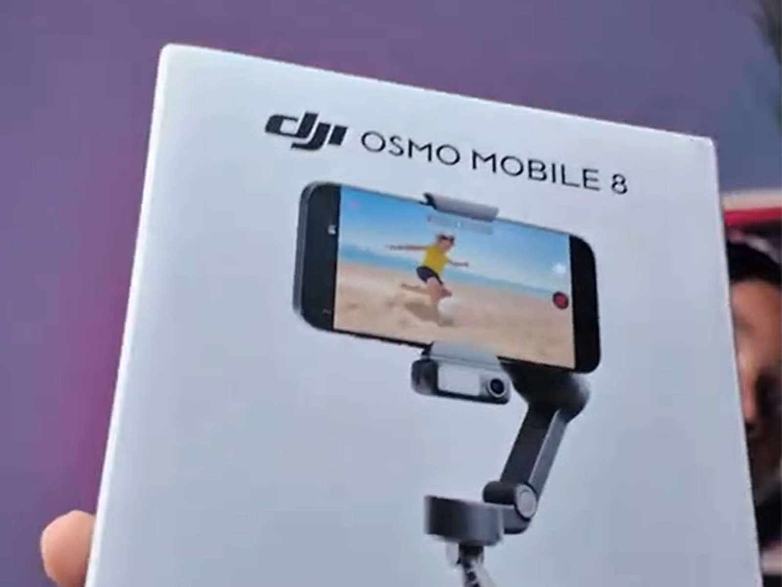 Nouvelles améliorations avec le DJI Osmo Mobile 8 : Une première apparence avant la sortie officielle