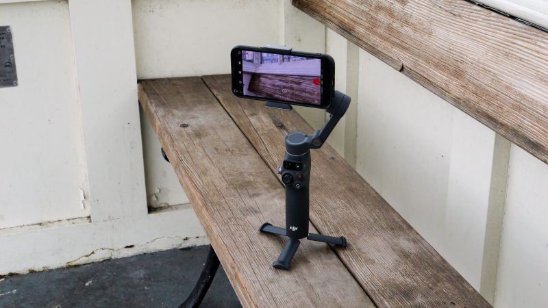Premier aperçu du DJI Osmo Mobile 8 grâce à une vidéo de déballage fuitée