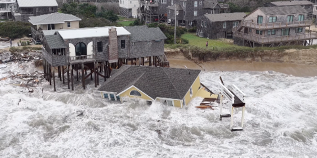 #USA Effondrement de maisons dans les Outer Banks en Caroline du Nord