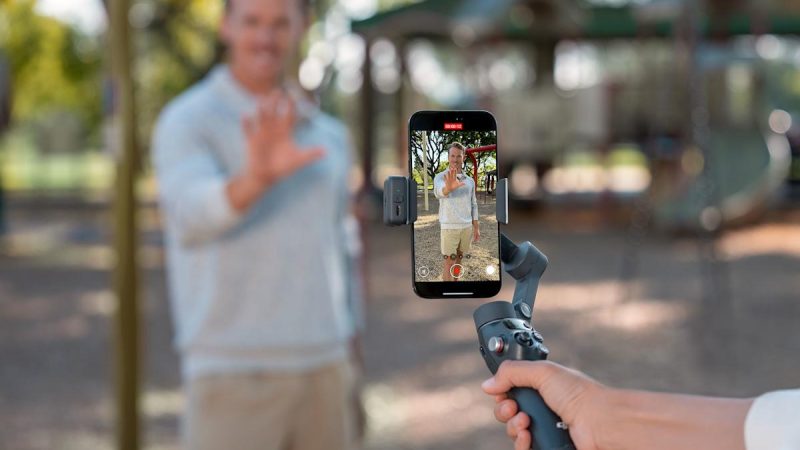 DJI Osmo Mobile 8 : Suivi de vos animaux et compatibilité Apple renforcée