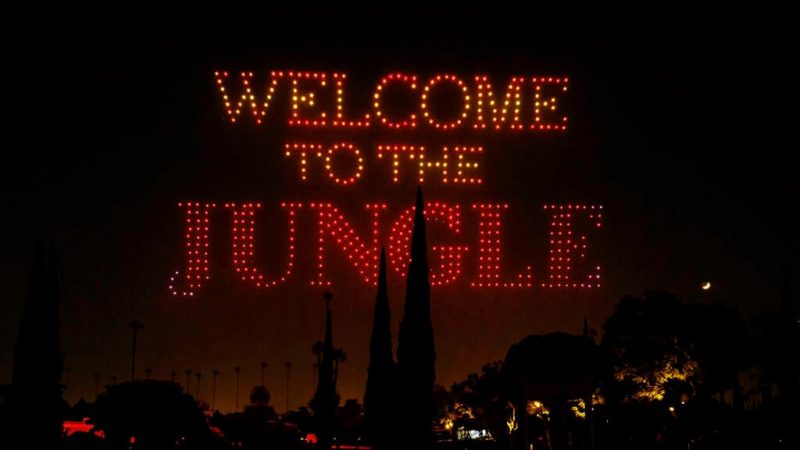 Guns N&rsquo; Roses annoncent leur tournée mondiale 2026 avec un spectacle étincelant