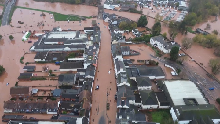 Impressionnantes inondations au Pays de Galles capturées par drone