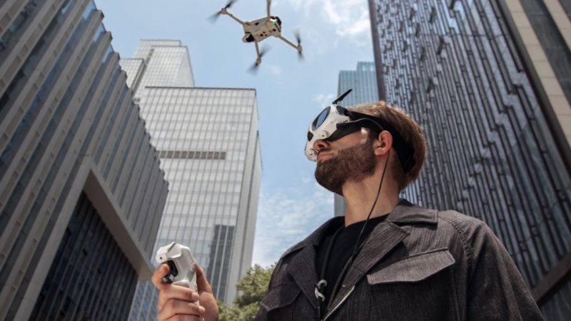 Insta360 devance DJI avec le lancement du premier drone à 360 degrés