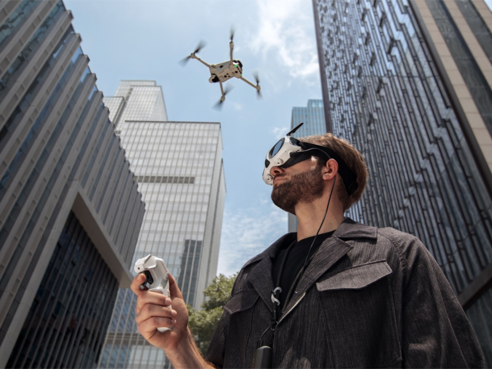 Insta360 devance DJI avec le lancement du premier drone à 360 degrés
