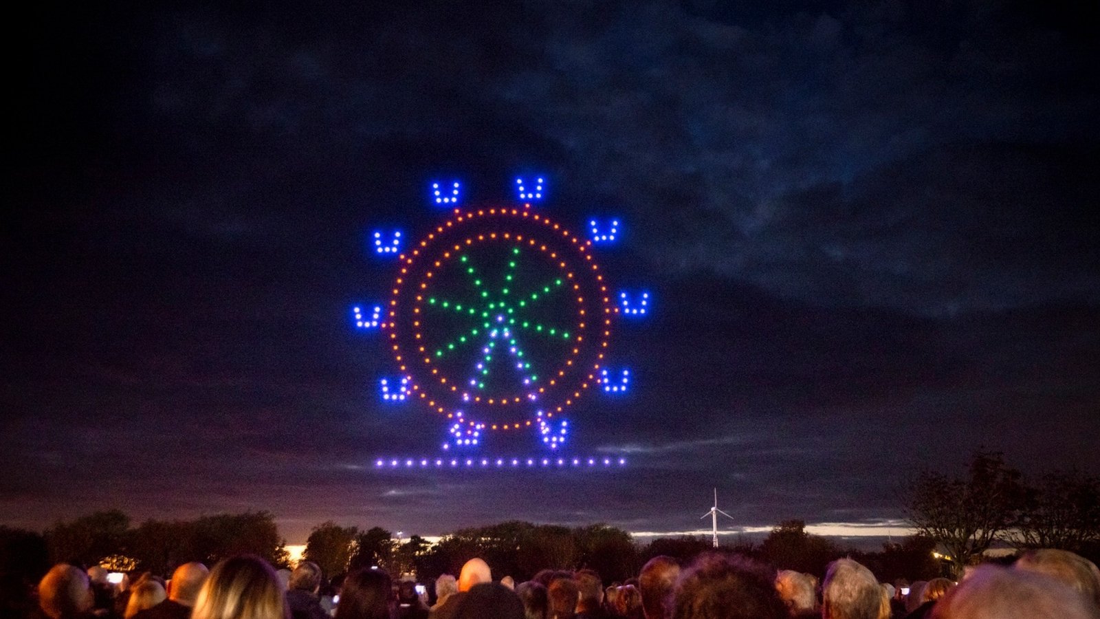 #Irlande: Un spectacle lumineux haut en couleur grâce aux drones à Waterford