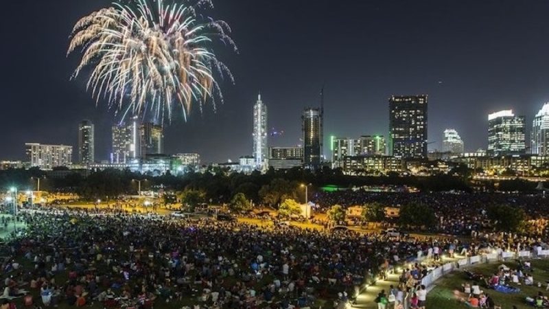 Les célébrations du Nouvel An à Austin illuminées par un spectacle de drones