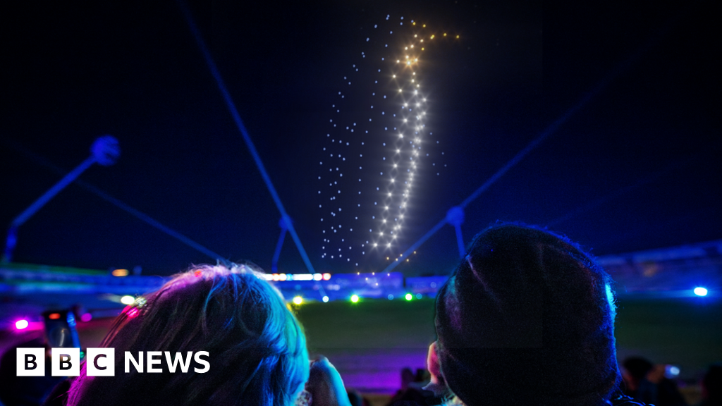 Révolution dans le ciel : les drones illuminent nos nuits