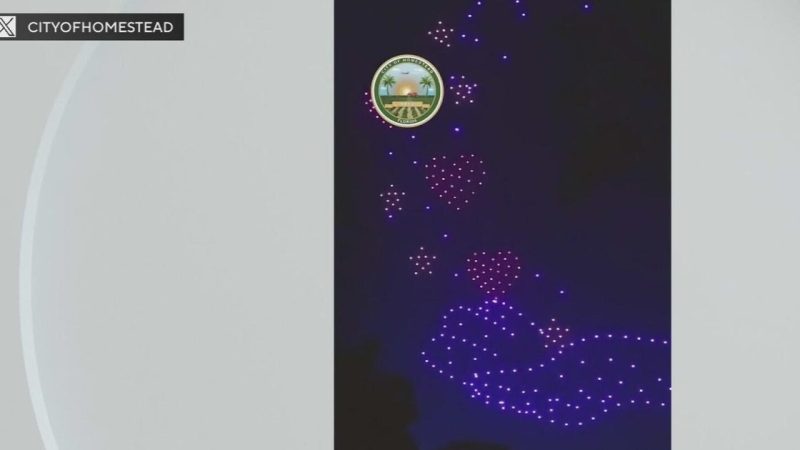 Un spectacle de drones illumine le ciel en hommage aux vétérans à Homestead