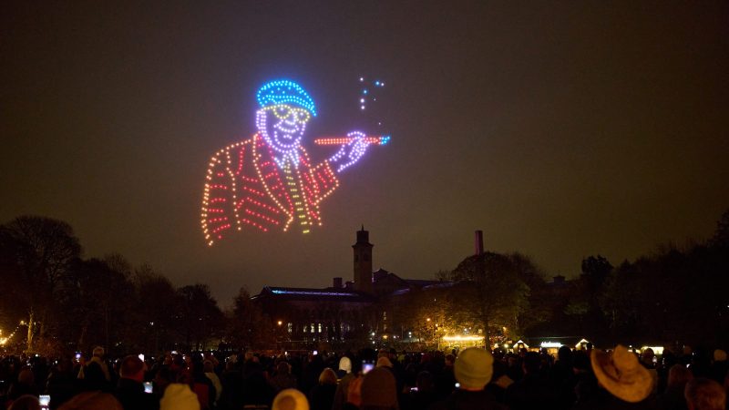 Un spectacle de drones lumineux en hommage à David Hockney à Bradford