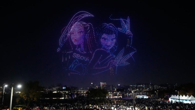 Un spectacle de drones lumineux illumine le ciel de la Corée du Sud