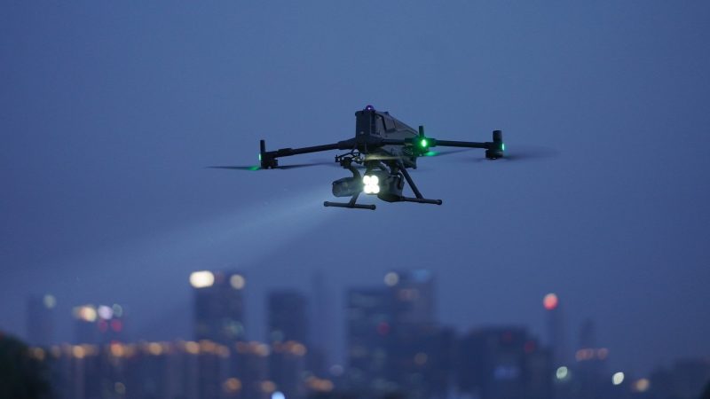 Évolution Majeure dans le Commerce des Technologies de Drone : Les États-Unis Vendront des Cerveaux IA à la Chine tout en Bloquant DJI
