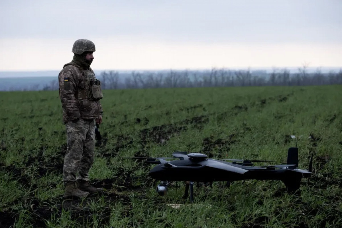 Formation des militaires français à la manipulation de drones en condition de guerre