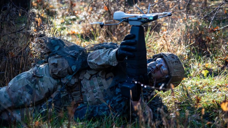 Les alliés de l&rsquo;OTAN et l&rsquo;armée testent la furtivité des nouveaux drones FPV en compétition