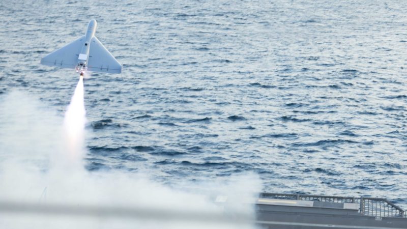 Lucas, le premier drone lancé depuis un navire en mer par la Navy au Moyen-Orient