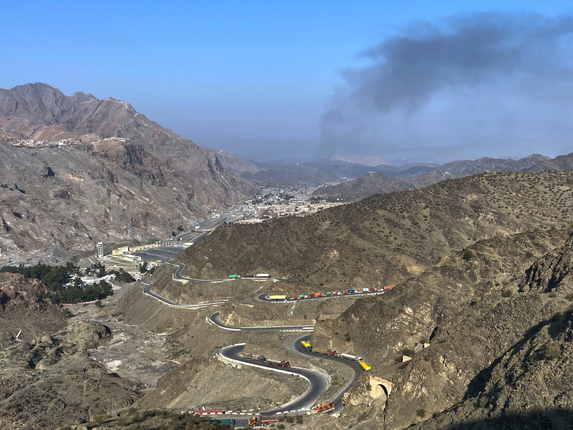 Escalade des tensions : la frappe pakistanaise sur une base afghane