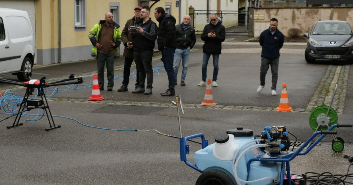 Innovation en restauration de bâtiments : un drone pour le nettoyage des façades