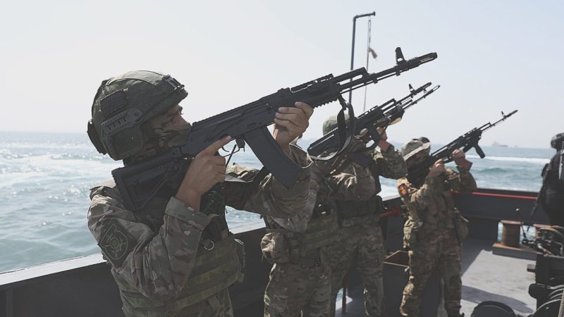 Iran : Redéploiement secret de drones de frappe lors des exercices russes au détroit d&rsquo;Ormuz