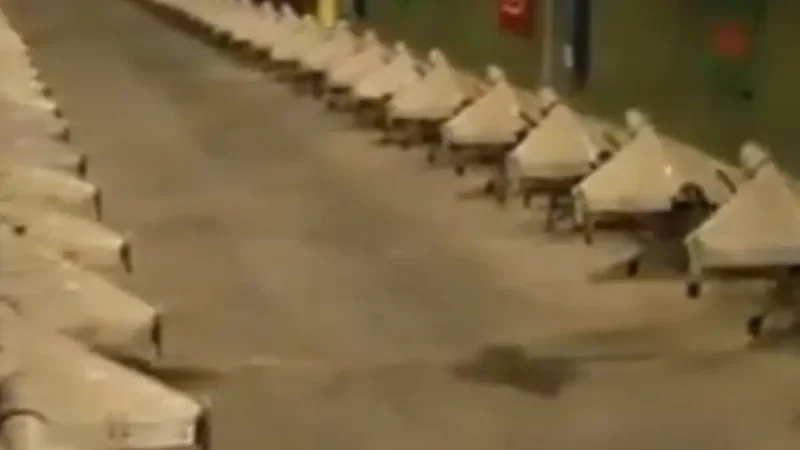 Iran dévoile une importante installation de drones et de missiles