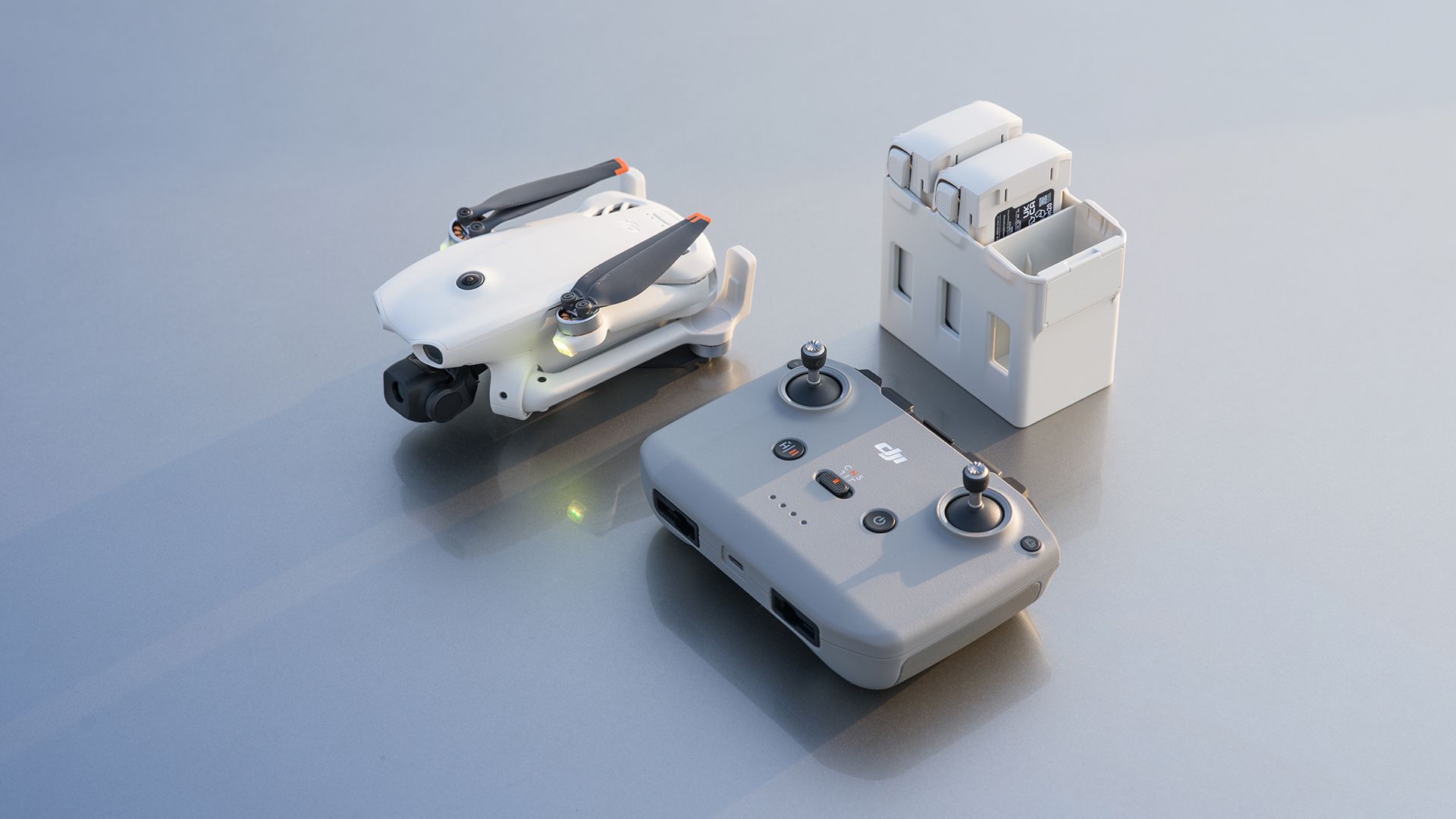 DJI divise son drone d&rsquo;entrée de gamme le plus populaire en deux modèles améliorés