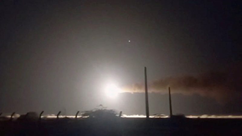 Les EAU rapportent une attaque iranienne aux drones et missiles