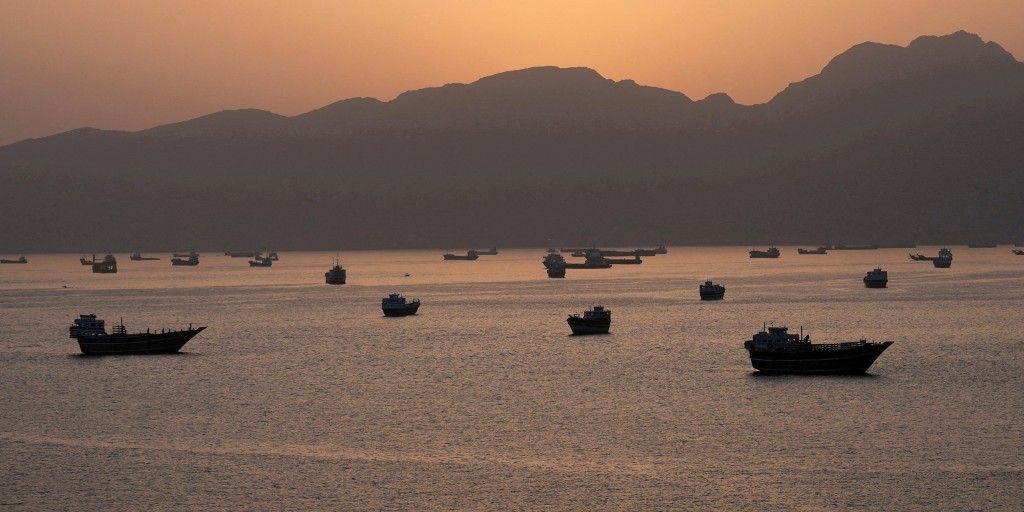 Les États-Unis lancent une mission d&rsquo;escorte dans le Détroit d&rsquo;Hormuz face aux menaces iraniennes