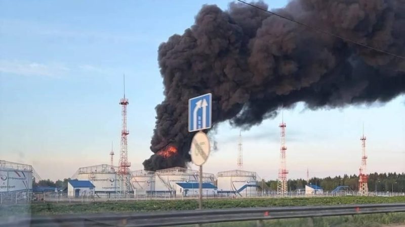Des drones incendient des sites militaires et pétroliers en région de Moscou