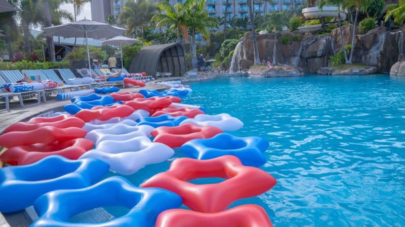 Le Westin Maui célèbre les 250 ans des États-Unis avec un spectacle de drones et une pluie d&rsquo;orchidées