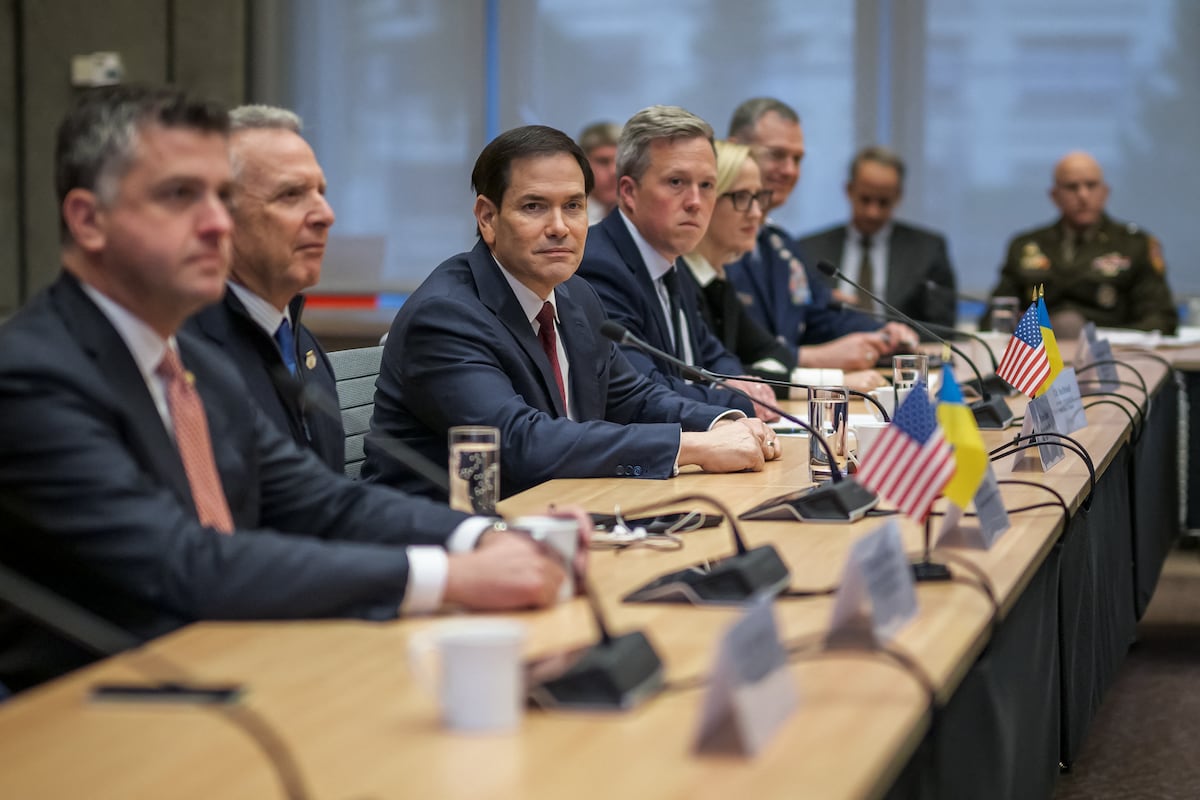 Les officiels américains reconnaissent la supériorité militaire ukrainienne, contredisant Trump