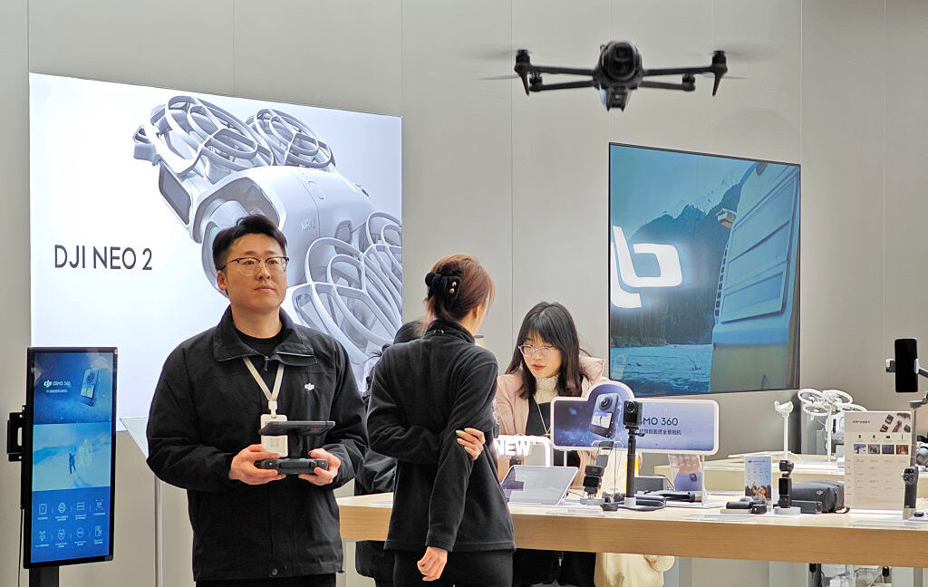 Pékin interdit la vente de drones alors que le reste du monde achète des modèles chinois