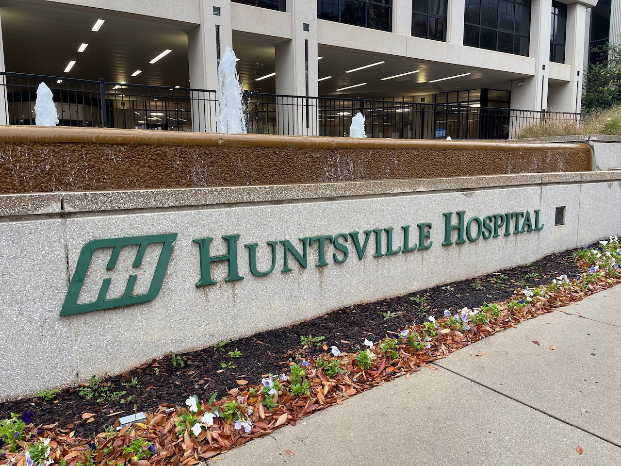 Huntsville Hospital célèbre un jalon majeur avec un spectacle de drones gratuit