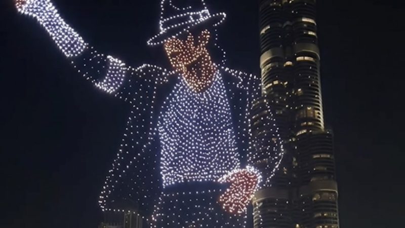Le spectacle de drones Michael Jackson à Burj Khalifa : la vidéo virale qui a trompé les médias