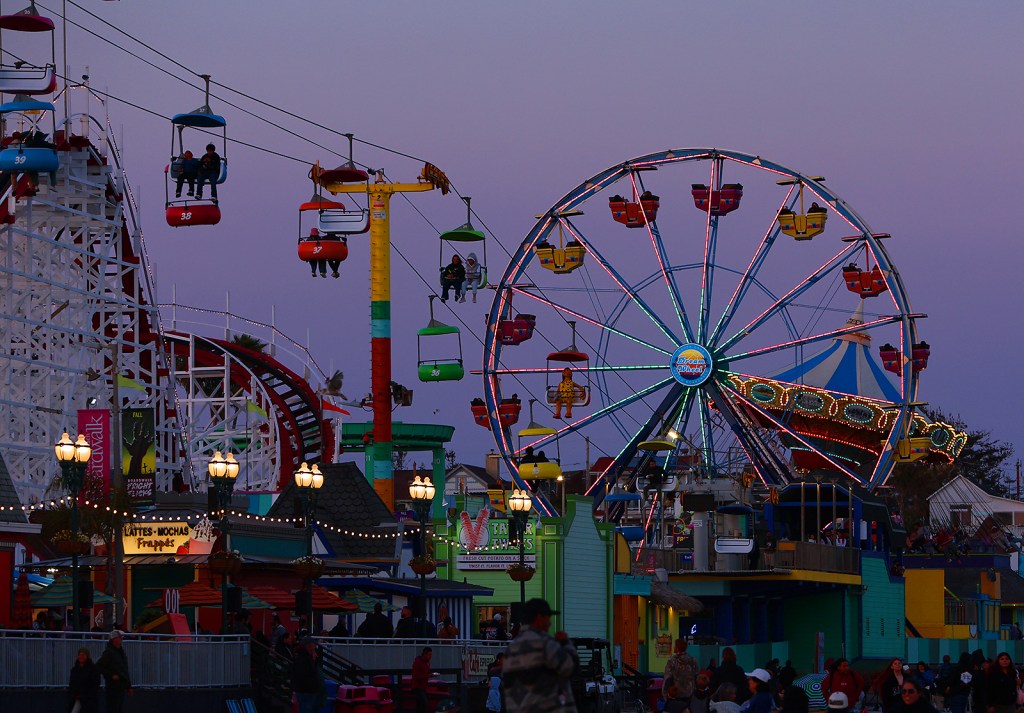 Santa Cruz Beach Boardwalk : un spectacle de drones prévu cet été au-dessus de Main Beach