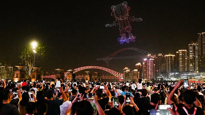 Un spectacle de drones lumineux captive les audiences en Chine