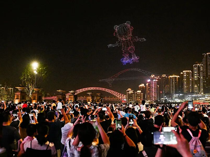 Un spectacle de drones lumineux captive les audiences en Chine