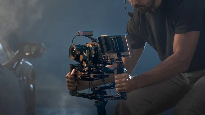DJI dévoile le RS 4 Pro Combo 2026 avec système de transmission SDR sans fil