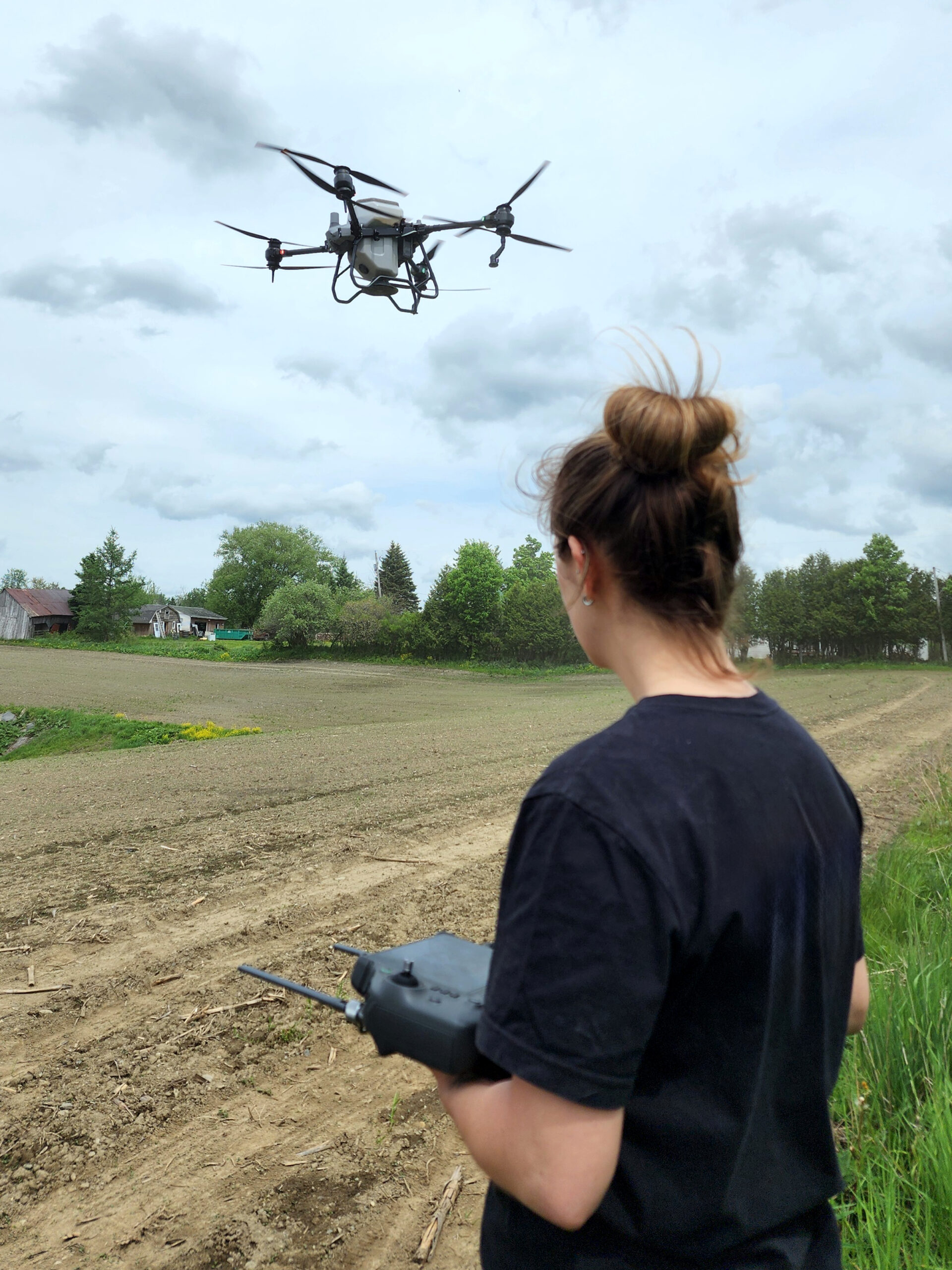Le Centre d&rsquo;innovation agricole démocratise l&rsquo;accès au drone semoir en Estrie